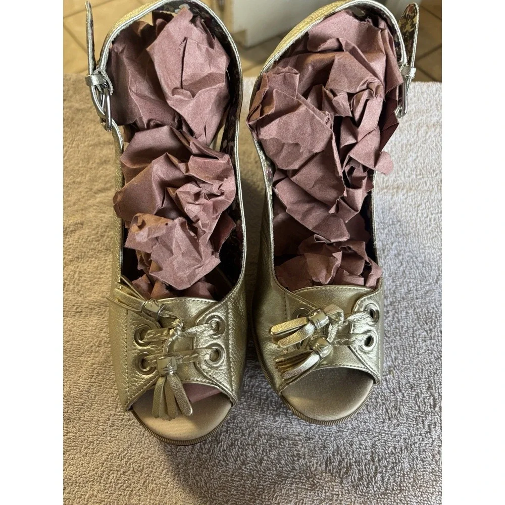 Sperry Top Sider Women's‎ Metallic Gold Wedge Heel 3.25